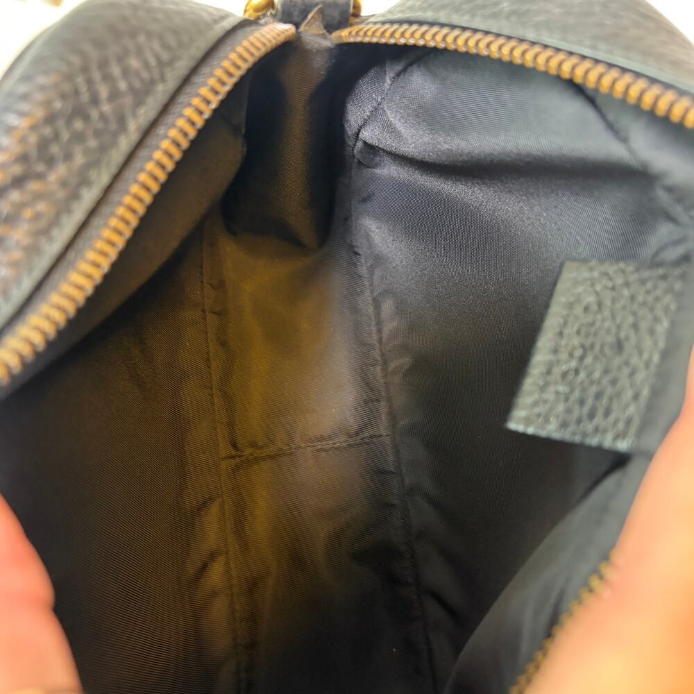 Gucci Small Soho Flap Crossbody in Black Pebbled Calf Leather — EUC + COA - Picture 6 of 11